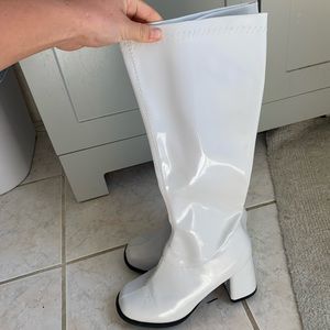 White High Healed Boots